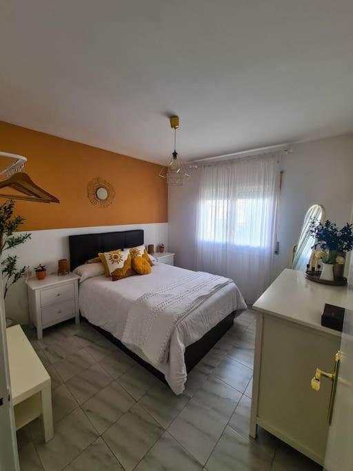 Nice Beachside 2-Bd Apt Near Barcelona Cunit Exterior foto